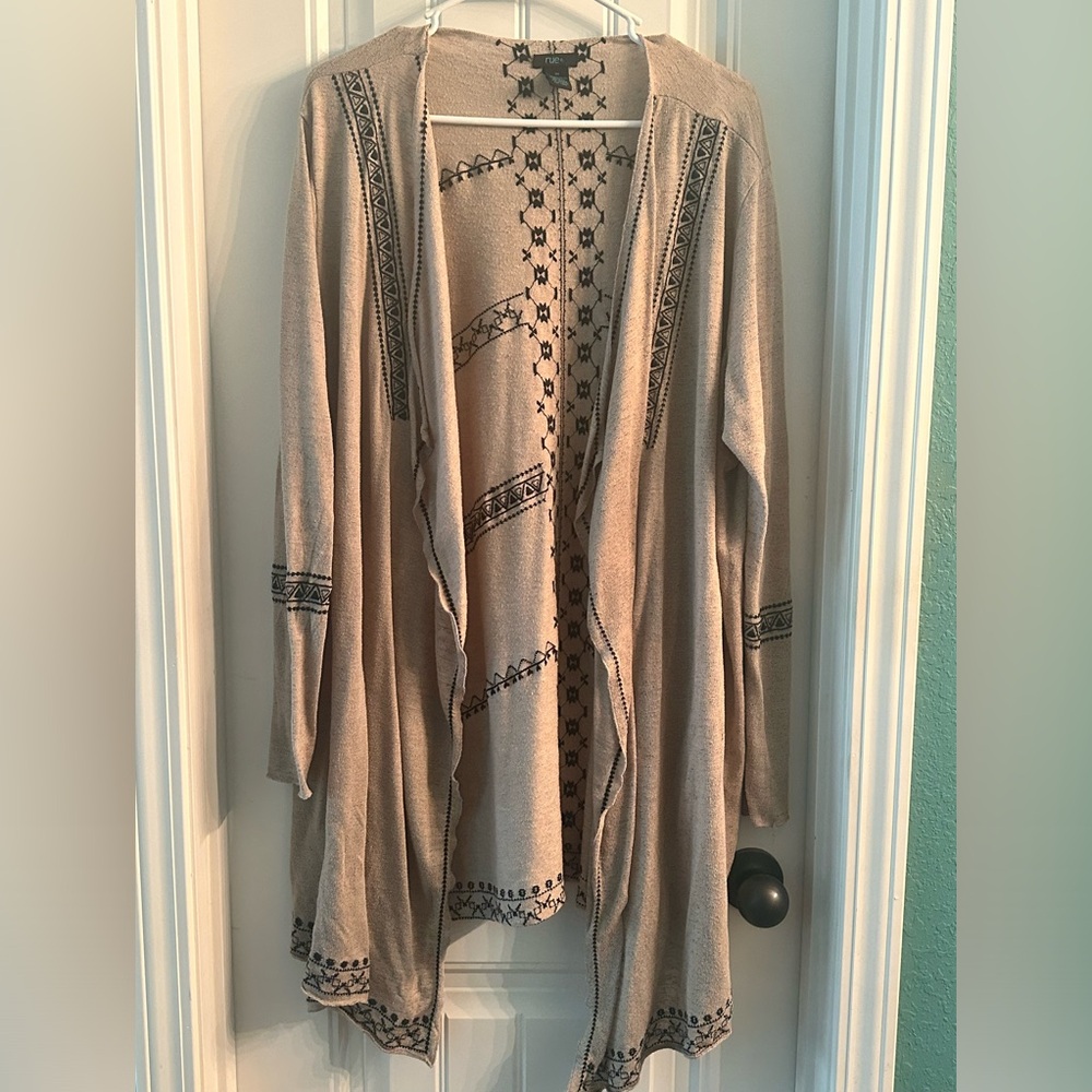 Plus cardigan